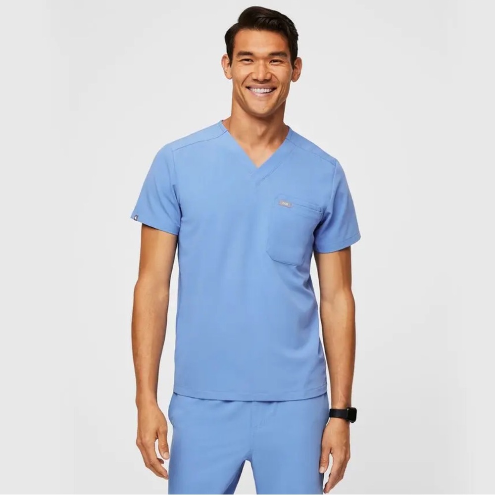 FIGS Ceil Blue Leon Three-Pocket Scrub Top™